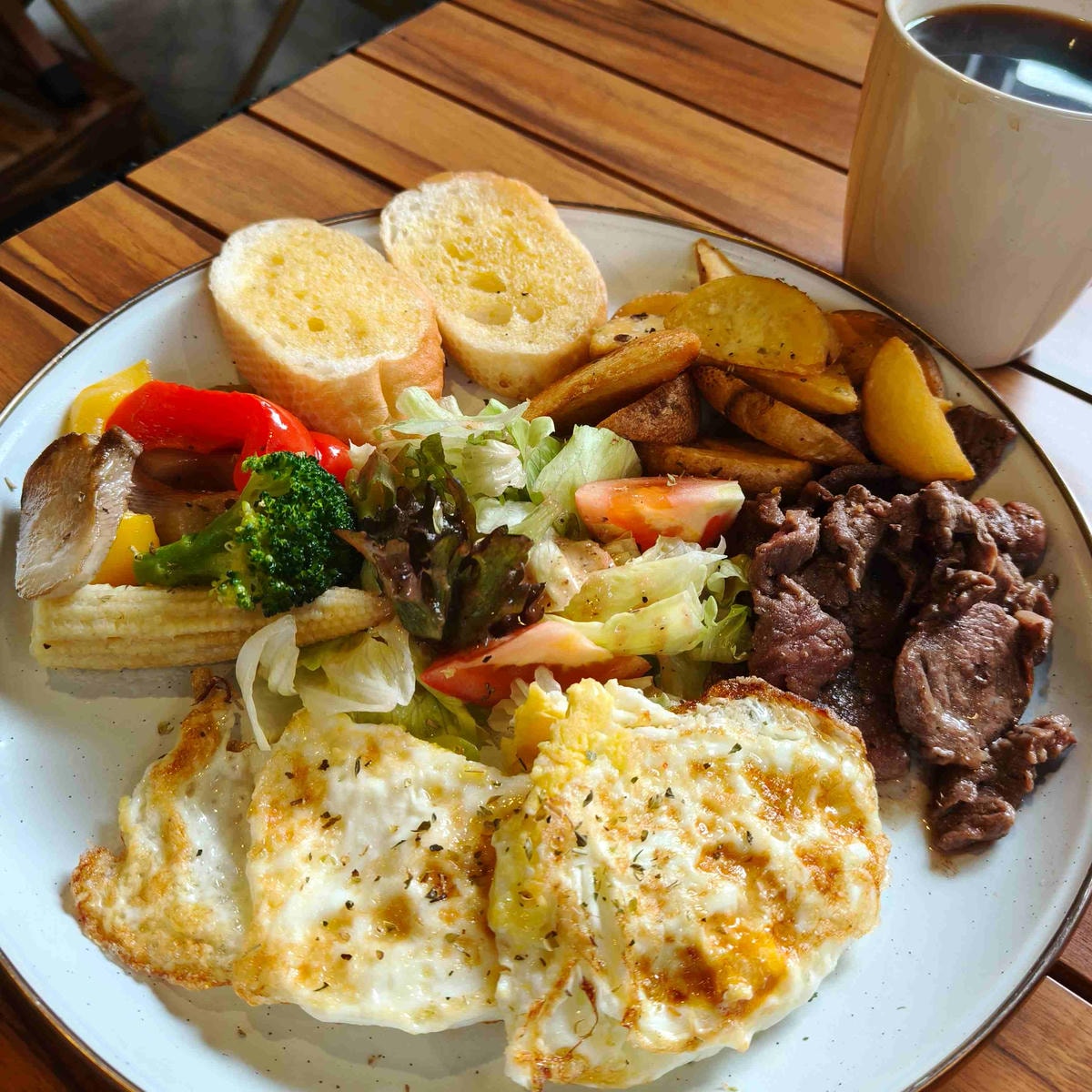 山下聊寮 牛肉早午餐盤