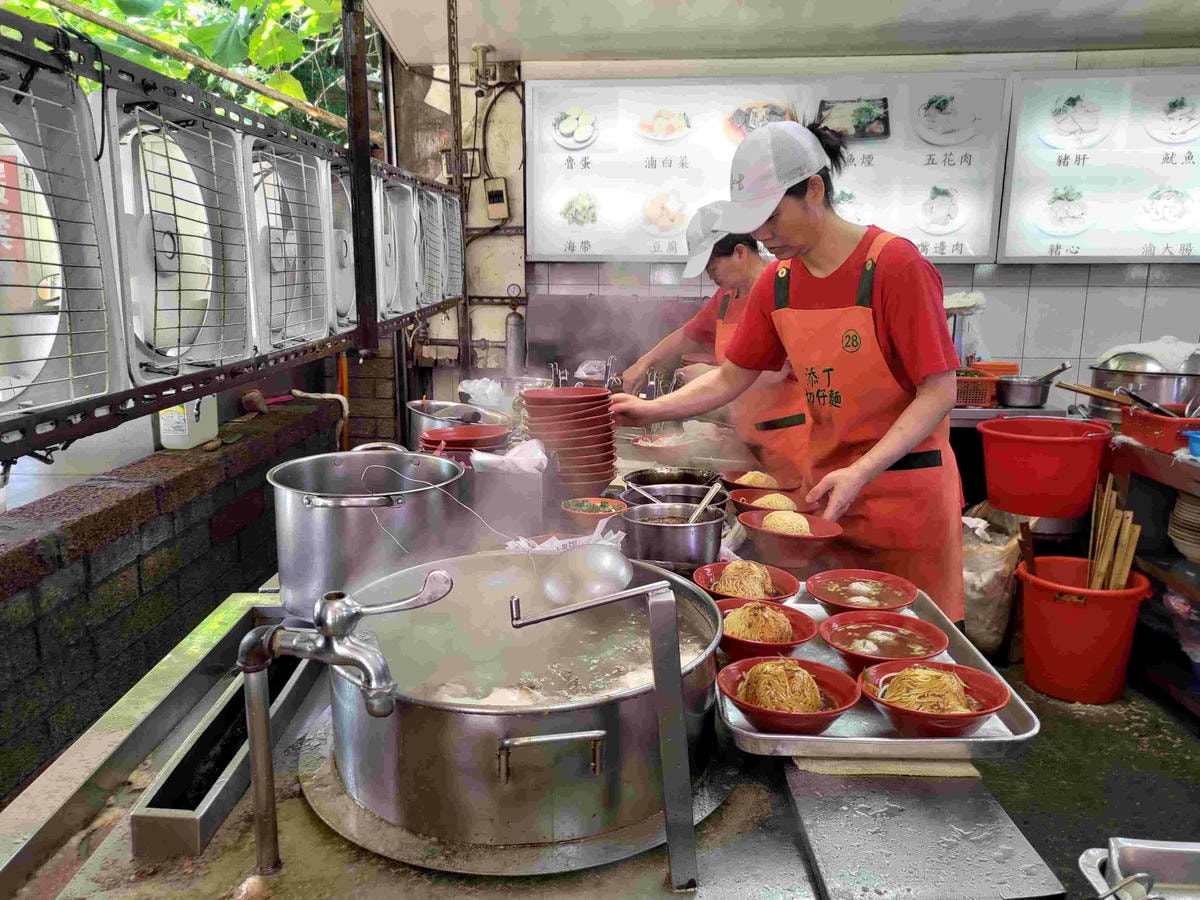 添丁切仔麵 廚房